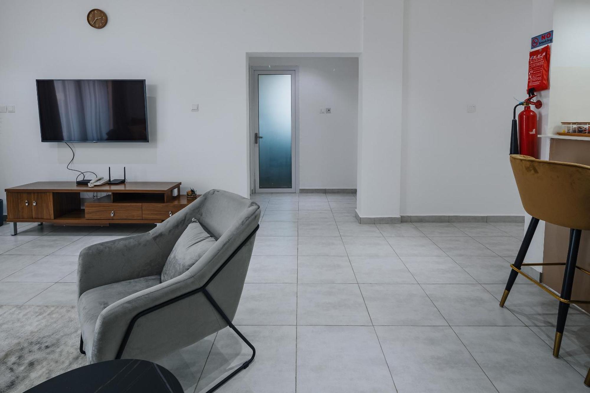 The Avery Apartments At Odomaa Place B, East Airport Άκρα Εξωτερικό φωτογραφία
