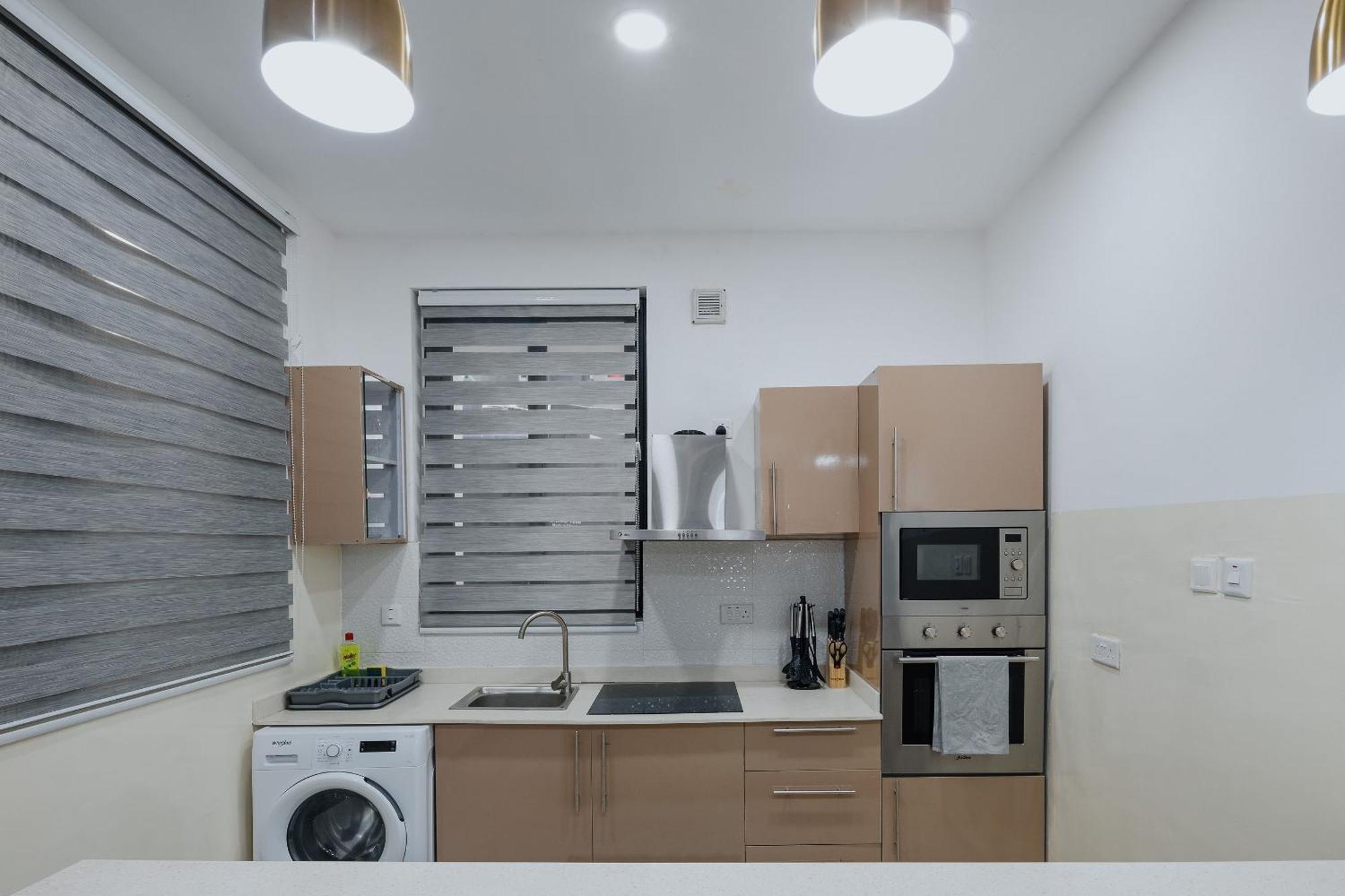 The Avery Apartments At Odomaa Place B, East Airport Άκρα Εξωτερικό φωτογραφία